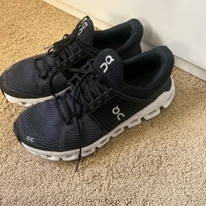 On Cloudswift women’s size 8.5